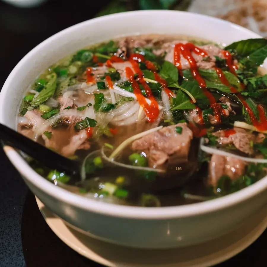 Bàn nướng đông khách tại Lê Thị Mỷ Lựu